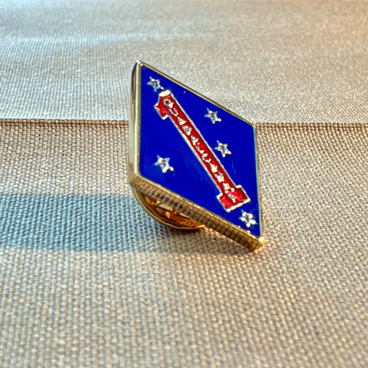 1st Marine Division Gold-tone Lapel pin