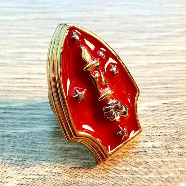 2nd Marine Division Gold-tone Lapel pin